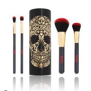Revolution Beauty Ozzy Collab, brush set. BNWT